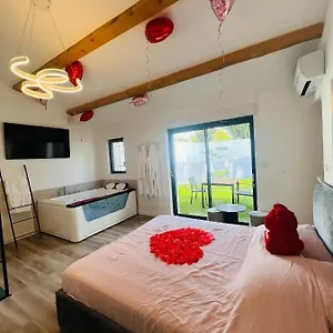 Magnifique Loveroom Couette-café